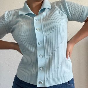 BABY BLUE BUTTON UP COLLARD SHIRT SIZE MEDIUM | thrifted |